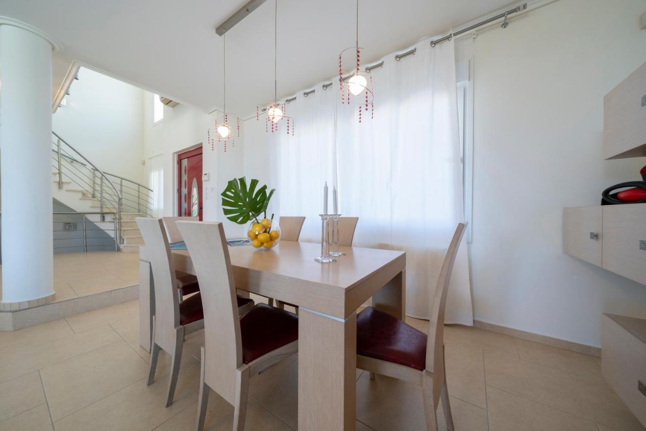 Villa Luminous Nea Iraklitsa Esterno foto